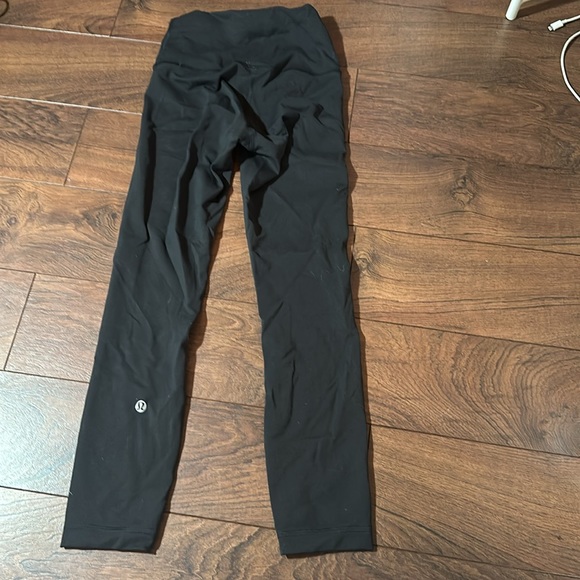 Lululemon Wonder Train High Rise Crop 23” - Picture 2 of 4